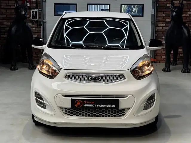 Kia Picanto view 2