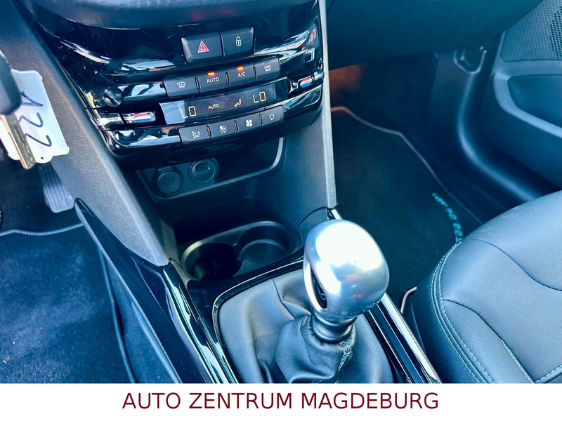 Peugeot 2008 Crossway *1.HAND*NAVI*PDC*TEMPOMAT*SITZH* — photo 27