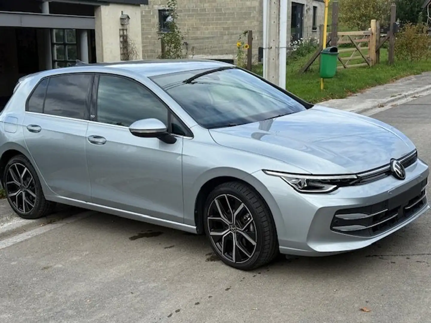 Volkswagen Golf Golf 1.5 eTSI Style 50 Years Edition DSG Plateado - 2