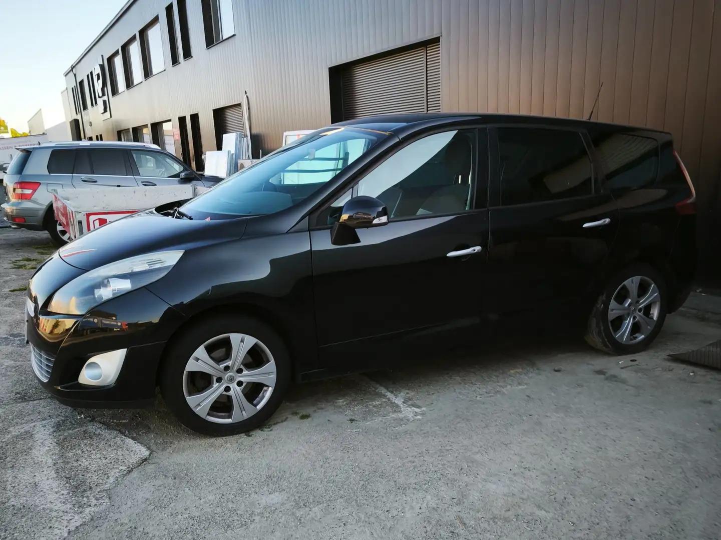 Renault Scenic Scenic dCi 110 FAP EDC Bose Edition Zwart - 2