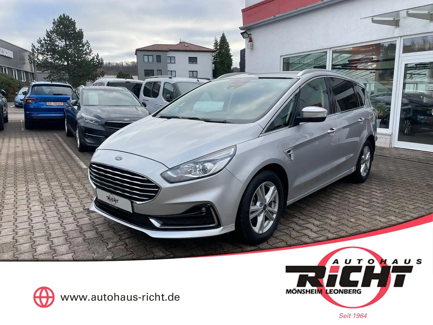 Ford S-Max 2.5 Hybrid Titanium 7-Sitzer Navi LHZ DAB PDC Silber - 1