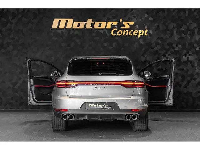 Porsche Macan view 5