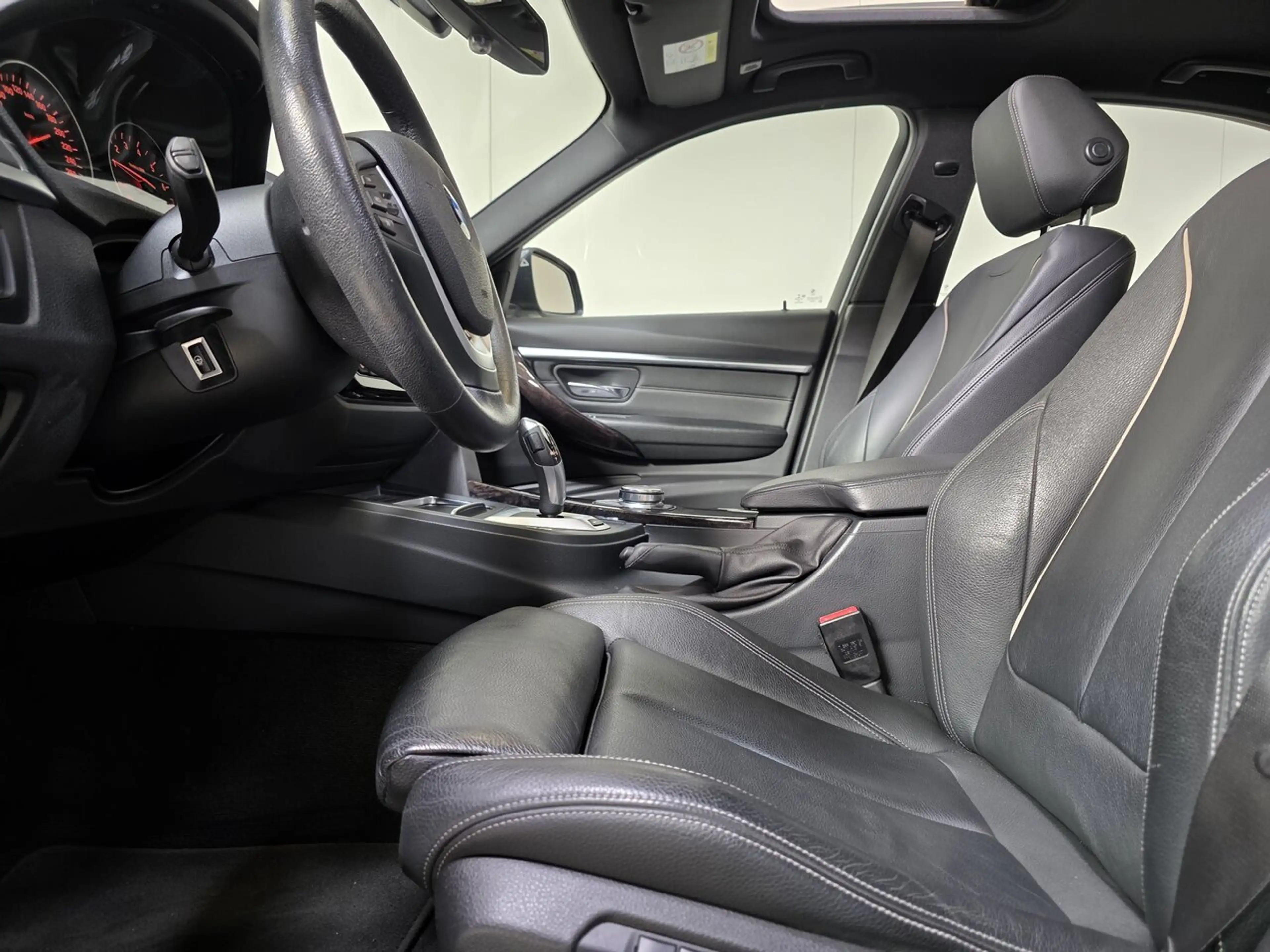 BMW 330 e iPerformance Hybrid Autom. - GPS - Topstaat! — photo 9