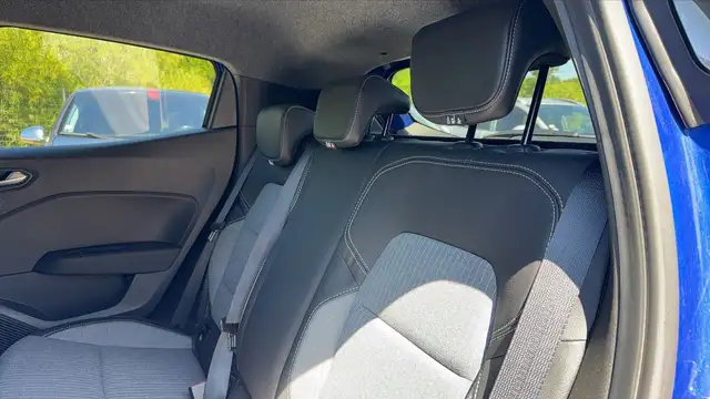 Renault Clio view 9