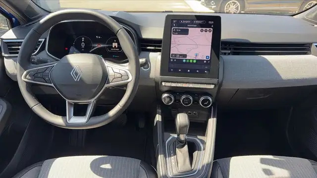 Renault Clio view 11