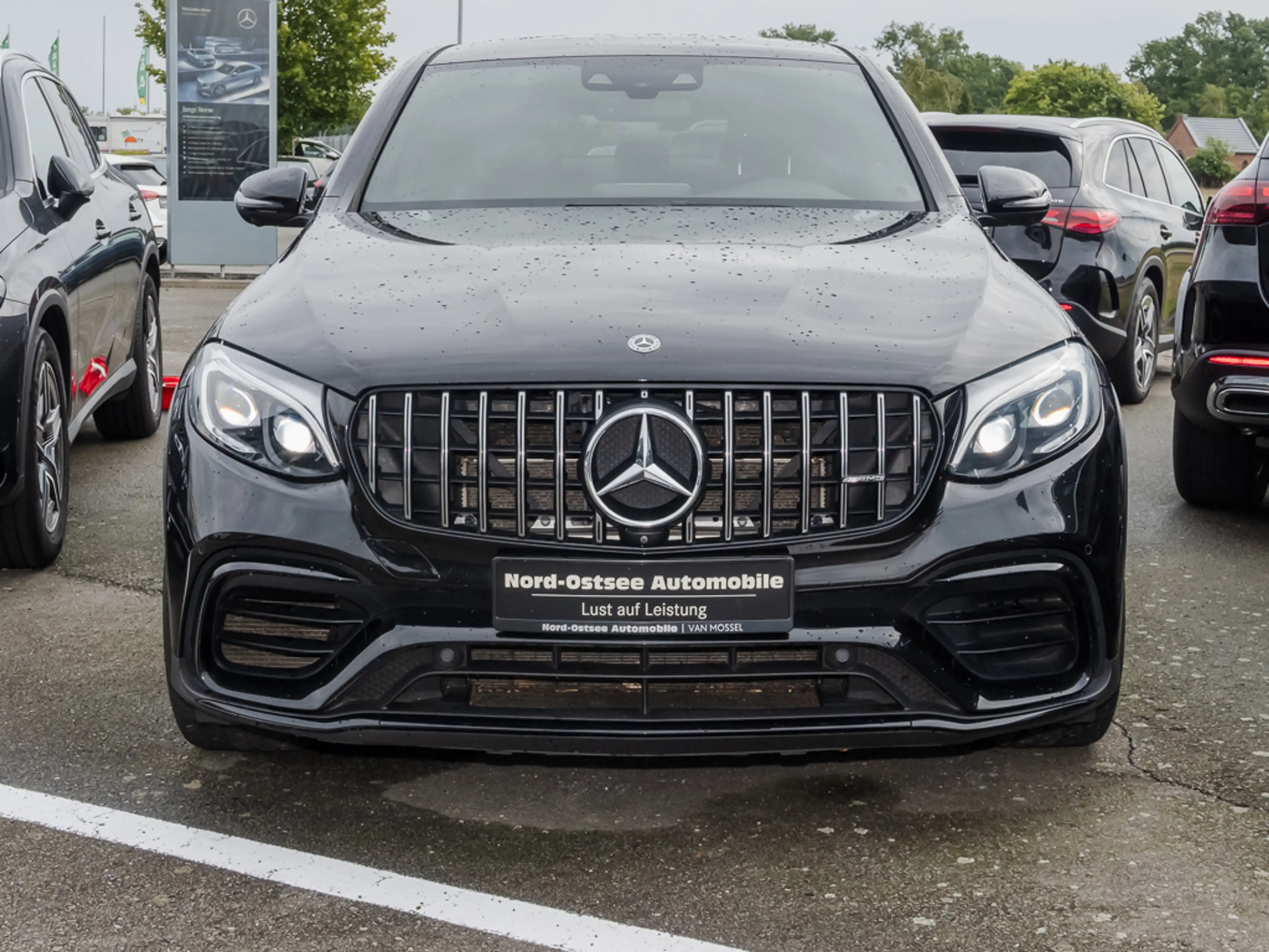 Mercedes-Benz GLC 63 AMG 4M+ COUPÓ‰ NIGHT MEMORY COMAND 360° — photo 3