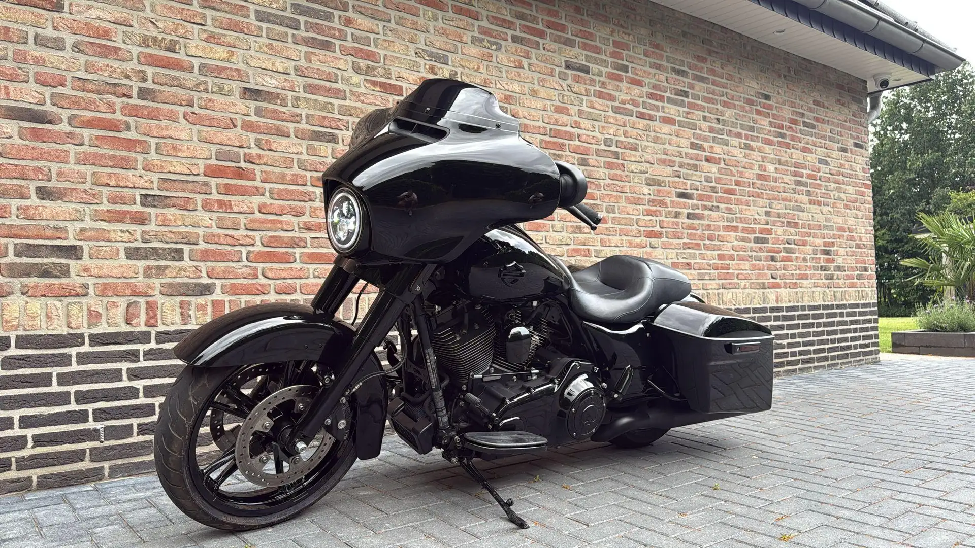 Harley-Davidson Street Glide 103 FLHX Streetglide CVO Blackout - 2