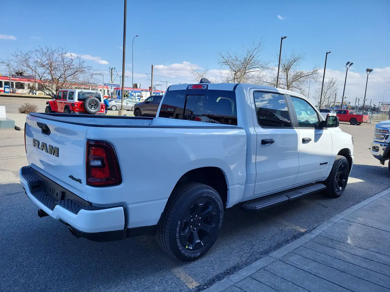 RAM 1500 снимка RAM 1500