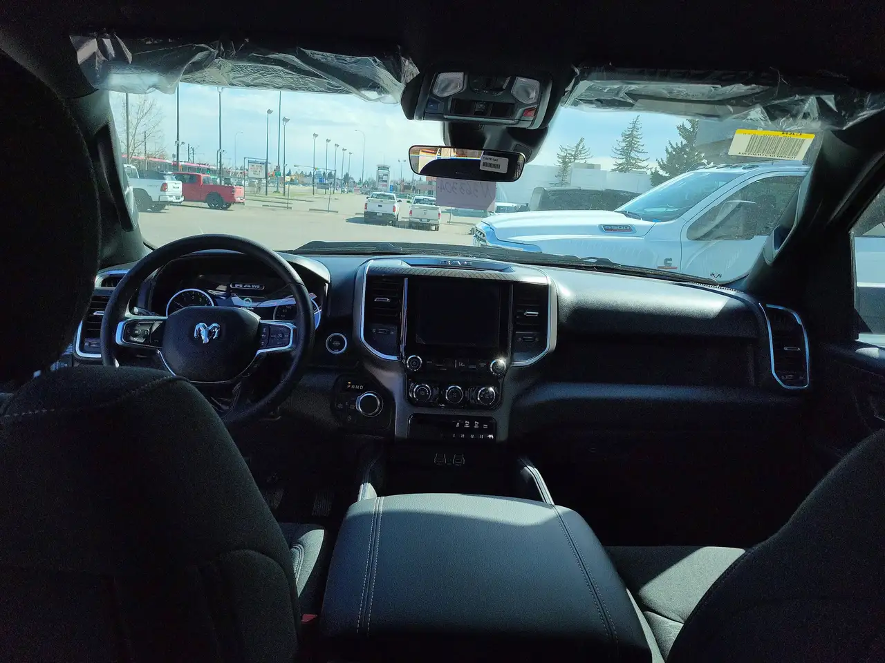 RAM 1500 снимка RAM 1500