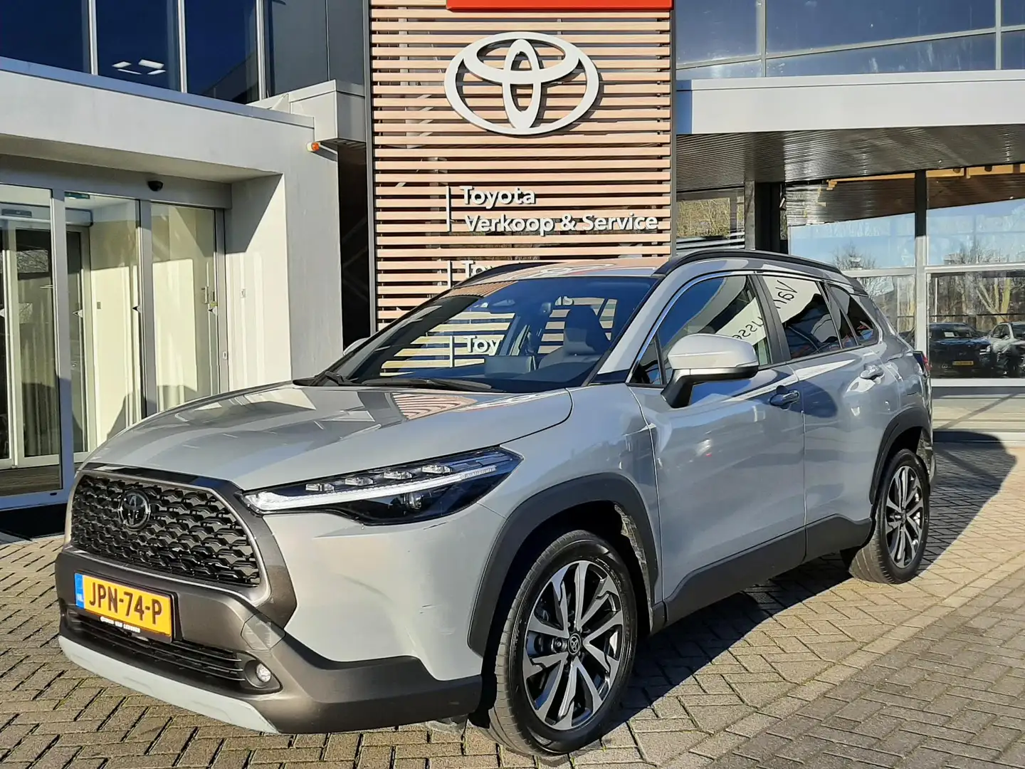 Toyota Corolla Cross Hybrid 140 Dynamic KEYLESS ELEK-ACHTERKLEP APPLE/A Gris - 1