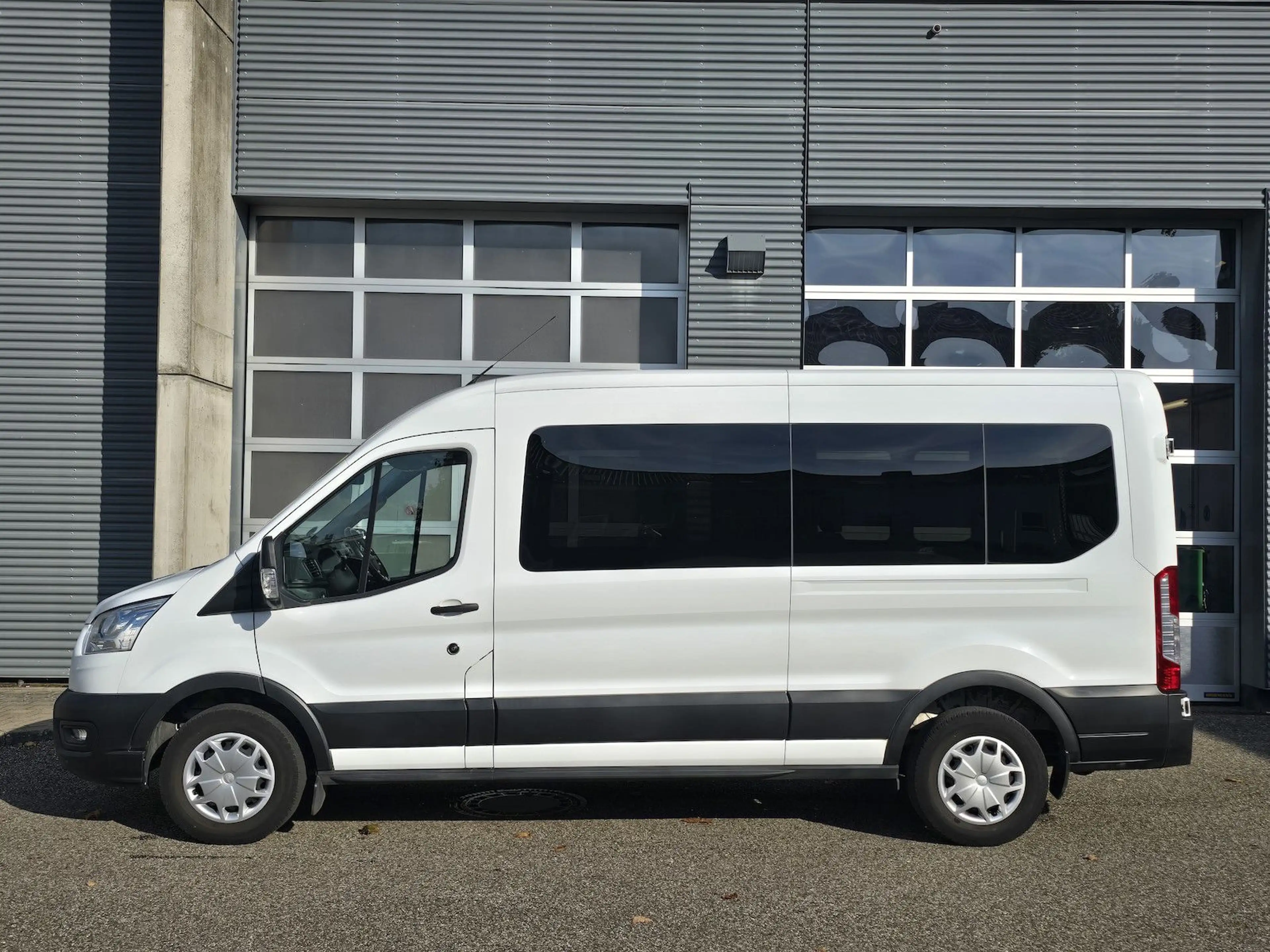 Ford Transit 350 L3 Trend 9 Sitze Klima Linearlift — photo 2