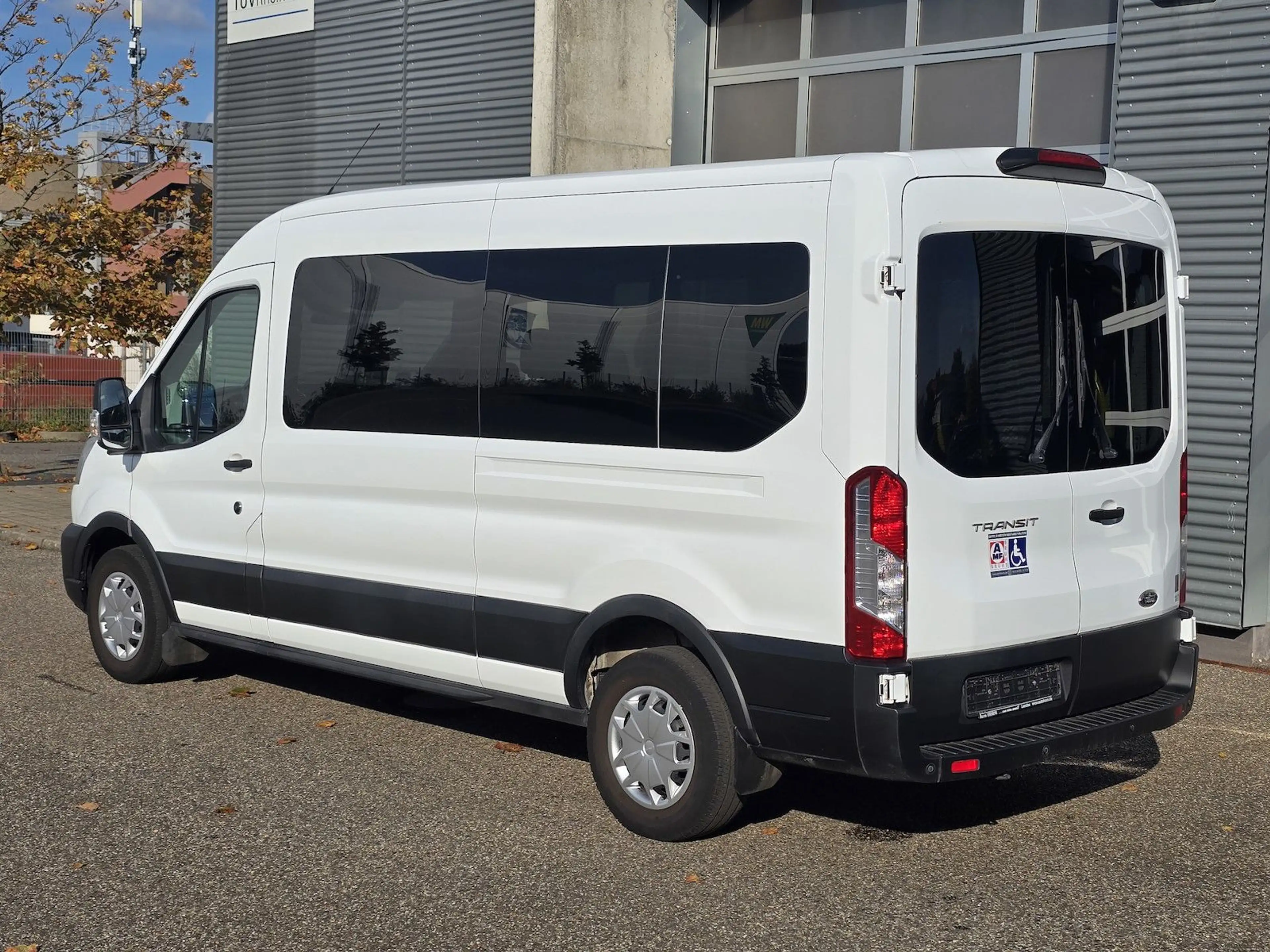 Ford Transit 350 L3 Trend 9 Sitze Klima Linearlift — photo 4