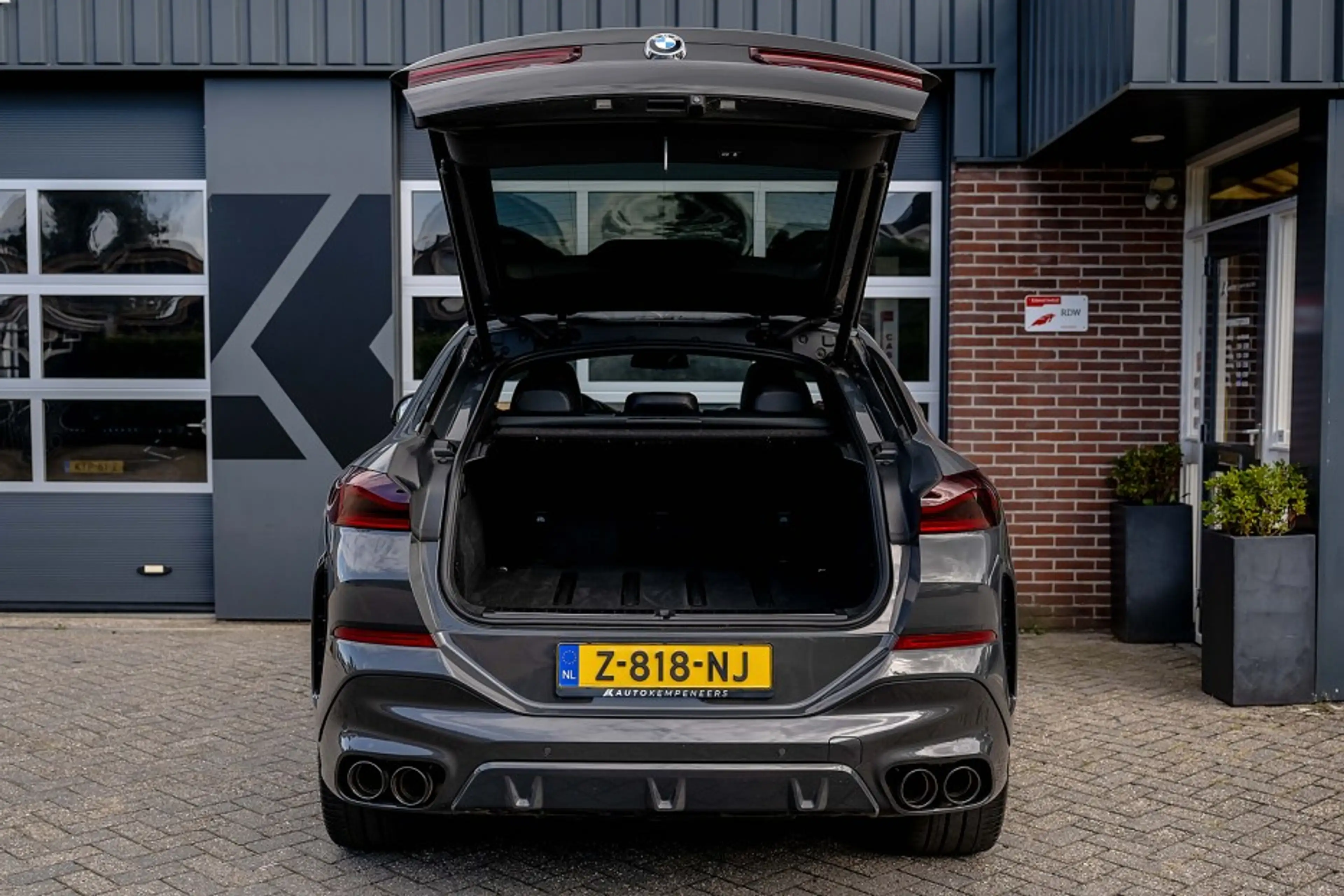 BMW X6 M50i xDrive | Panorama | M-Performance Uitlaat | D — photo 5