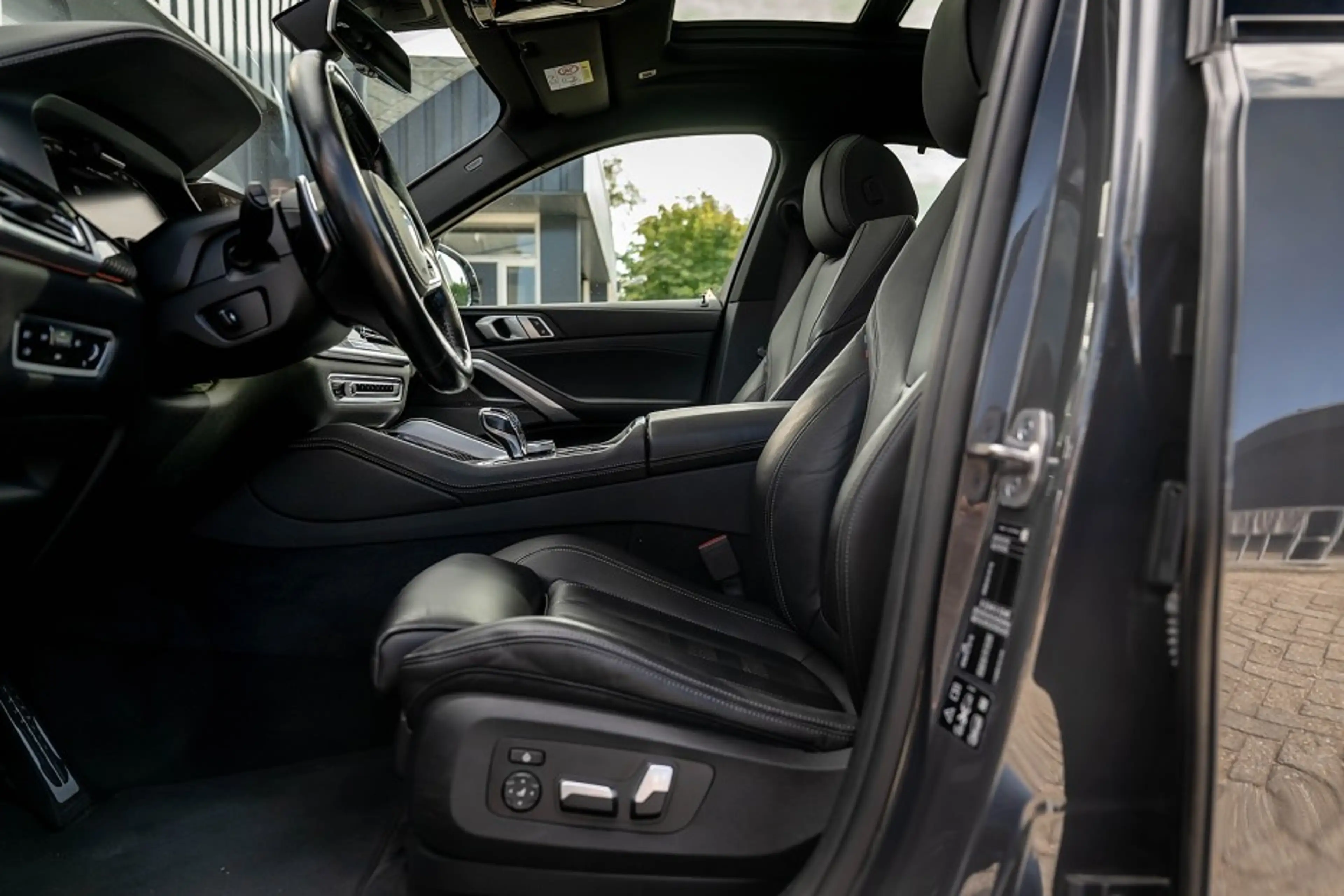 BMW X6 M50i xDrive | Panorama | M-Performance Uitlaat | D — photo 14