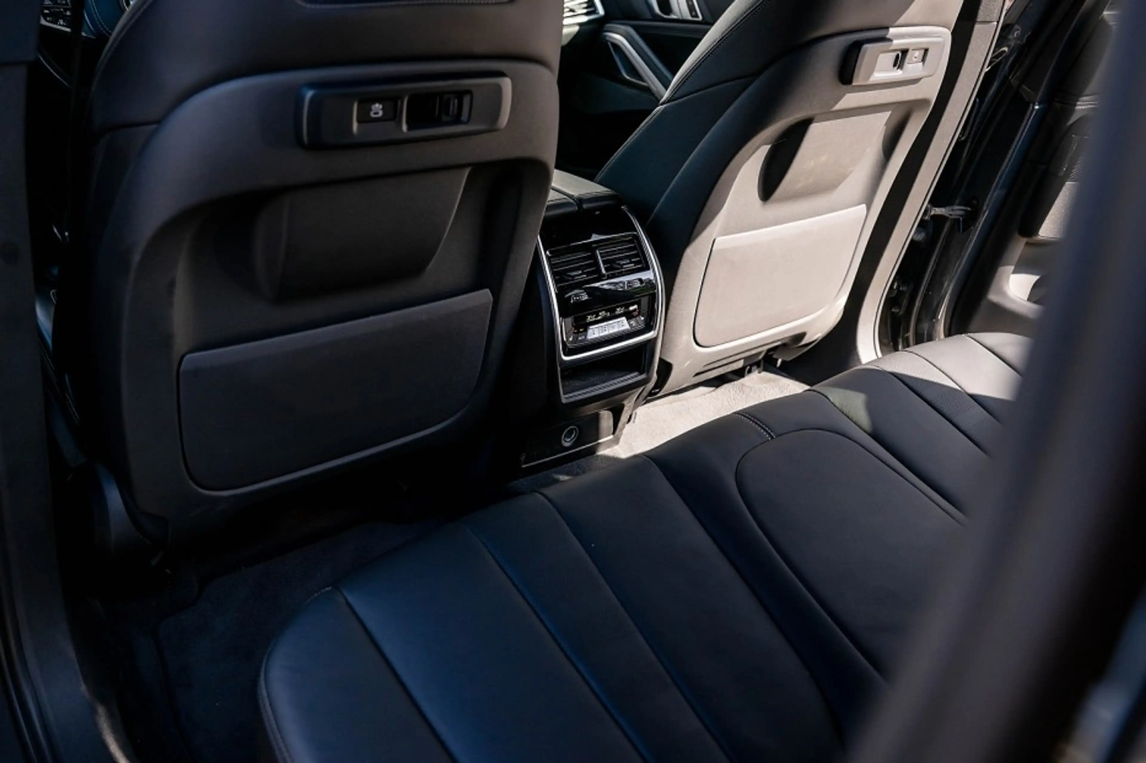 BMW X6 M50i xDrive | Panorama | M-Performance Uitlaat | D — photo 31