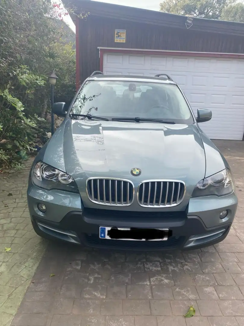 BMW X5 3.0dA zelena - 1