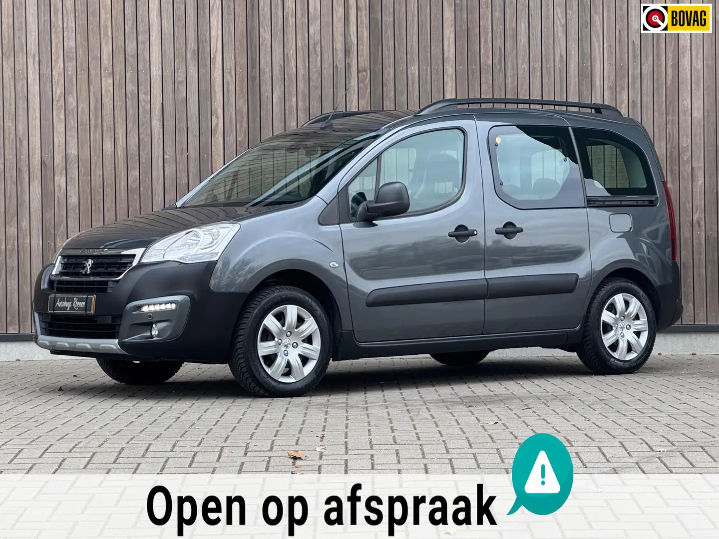 Peugeot Partner Tepee 1.2 PureTech Allure / Trekhaak / Grijs - 1