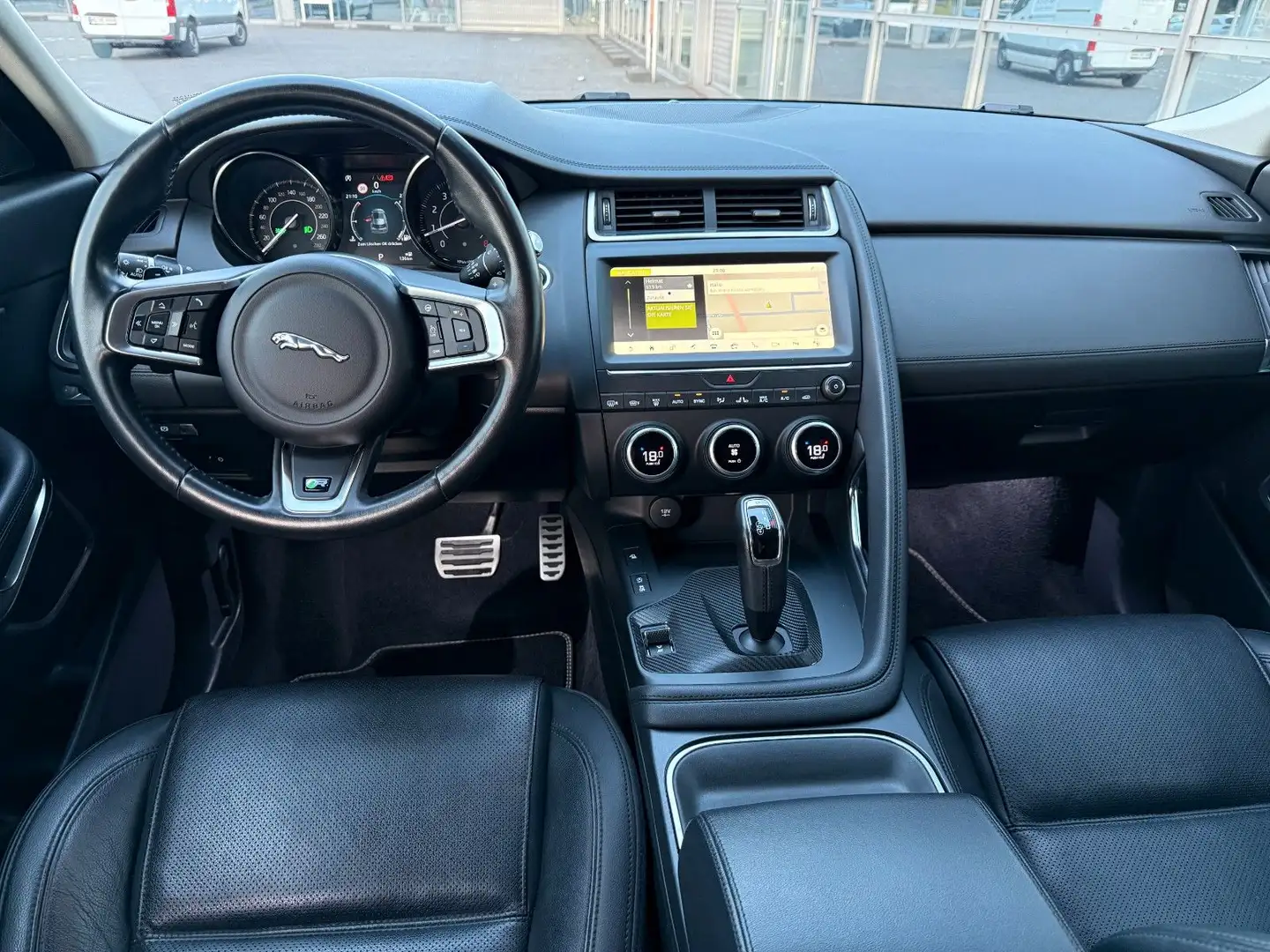 Jaguar E-Pace SE AWD Leder Kamera Led R Line Dynamic Blanc - 2