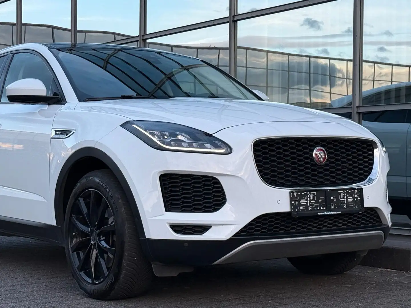 Jaguar E-Pace SE AWD Leder Kamera Led R Line Dynamic Blanc - 1