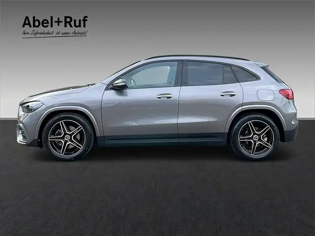 Mercedes-Benz Gla view 6