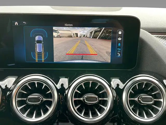 Mercedes-Benz Gla view 14