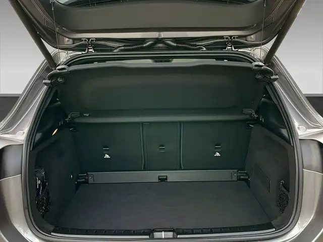 Mercedes-Benz Gla view 8