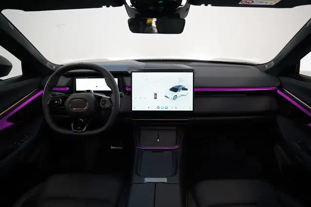 Lynk & Co 08 view 6
