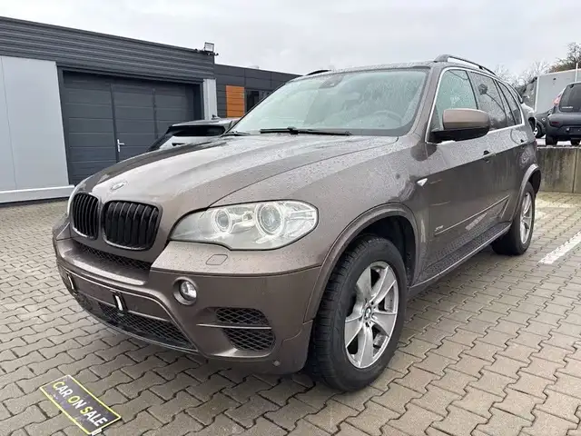 BMW X5 xD 30d PANO/360°/HUD/STHZ/AHK/KEYLES/SOFT C