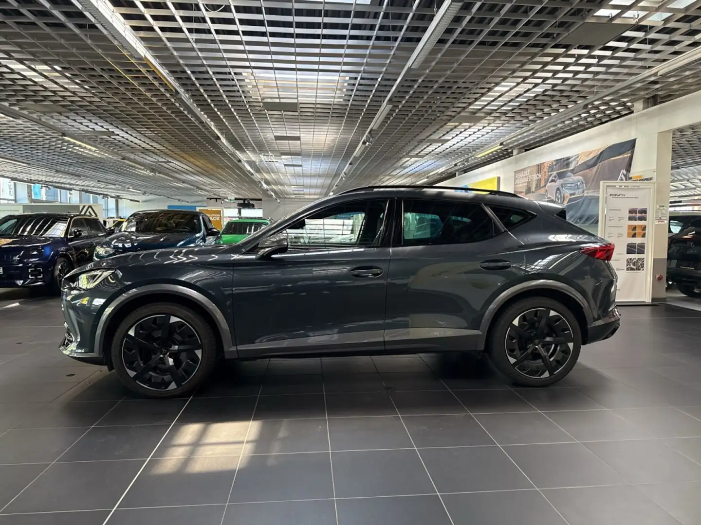 CUPRA Formentor VZ 4Drive Klima Navi Rückfahrkamera Sitzheizung Grau - 2