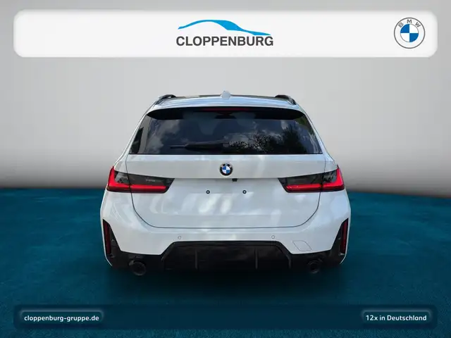 BMW 3 Series view 4