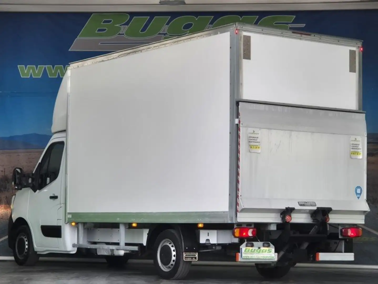 Renault Master RENAULT 2.3 BLUEDCI 145CV PAQUETERA CON TRA Blanco - 1