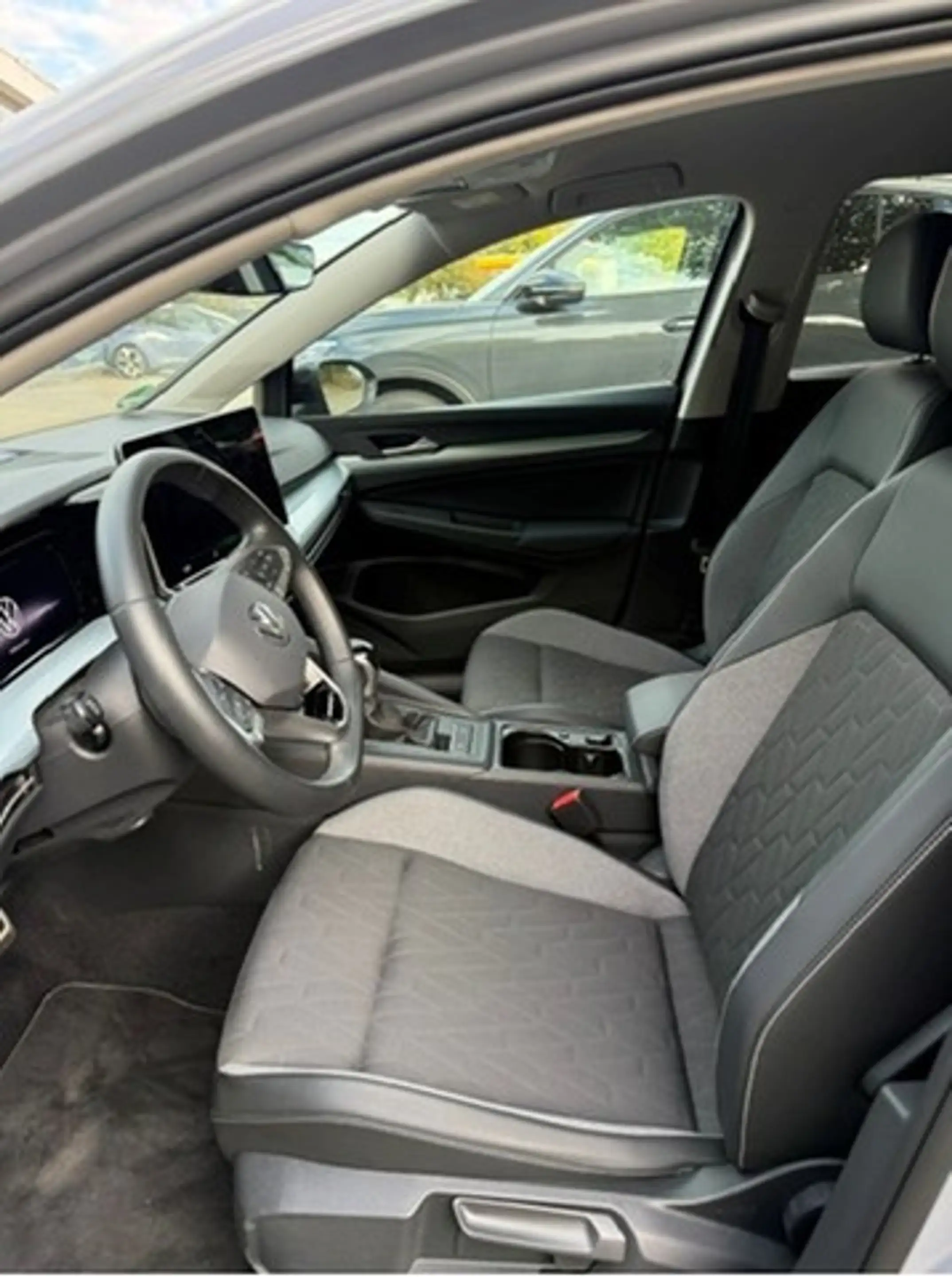 Volkswagen Golf VIII Variant 1.5TSi Energy R-Kamera Navi SideAs... — photo 5