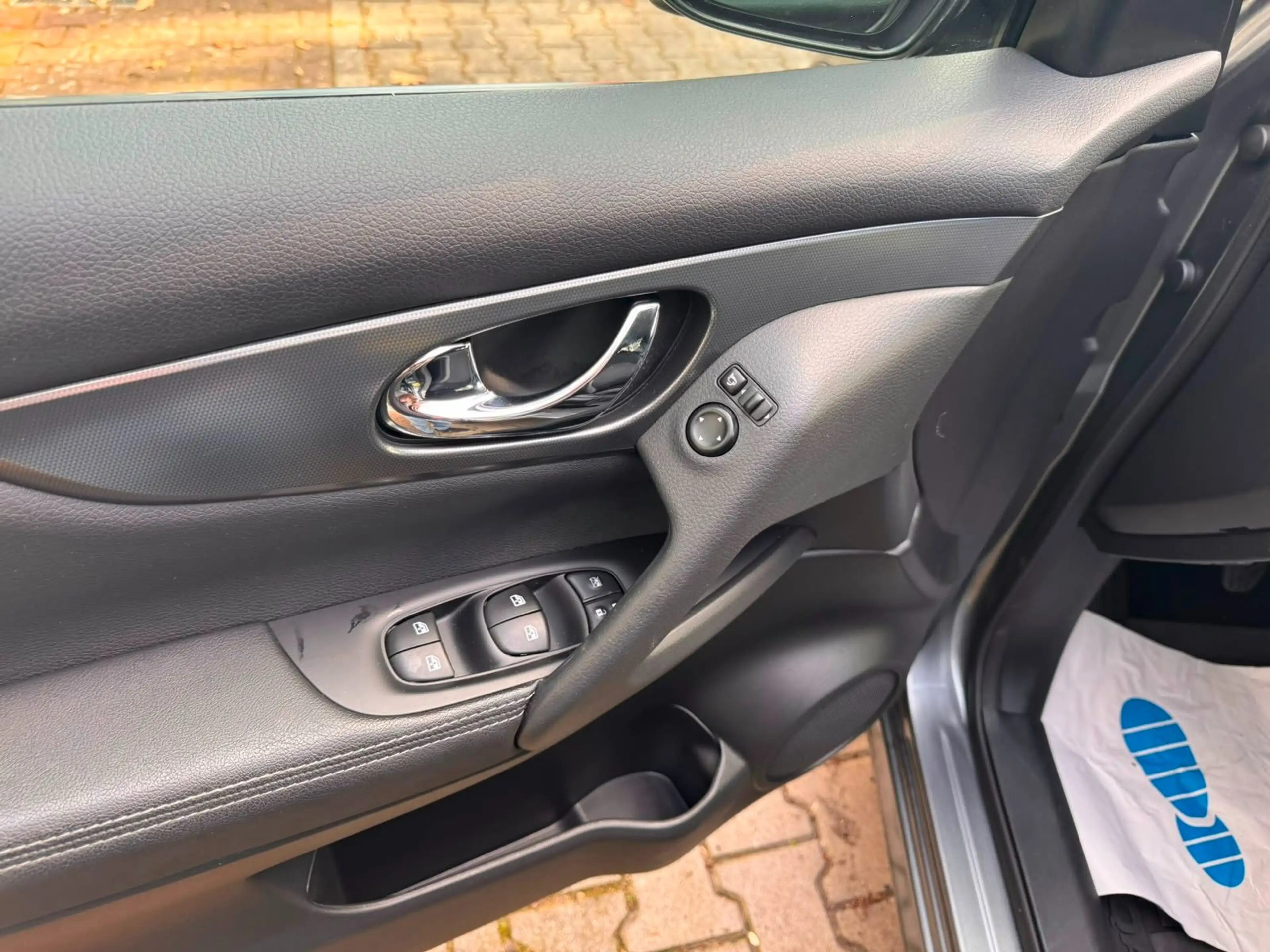 Nissan Qashqai 1.3 N-Connecta — photo 11