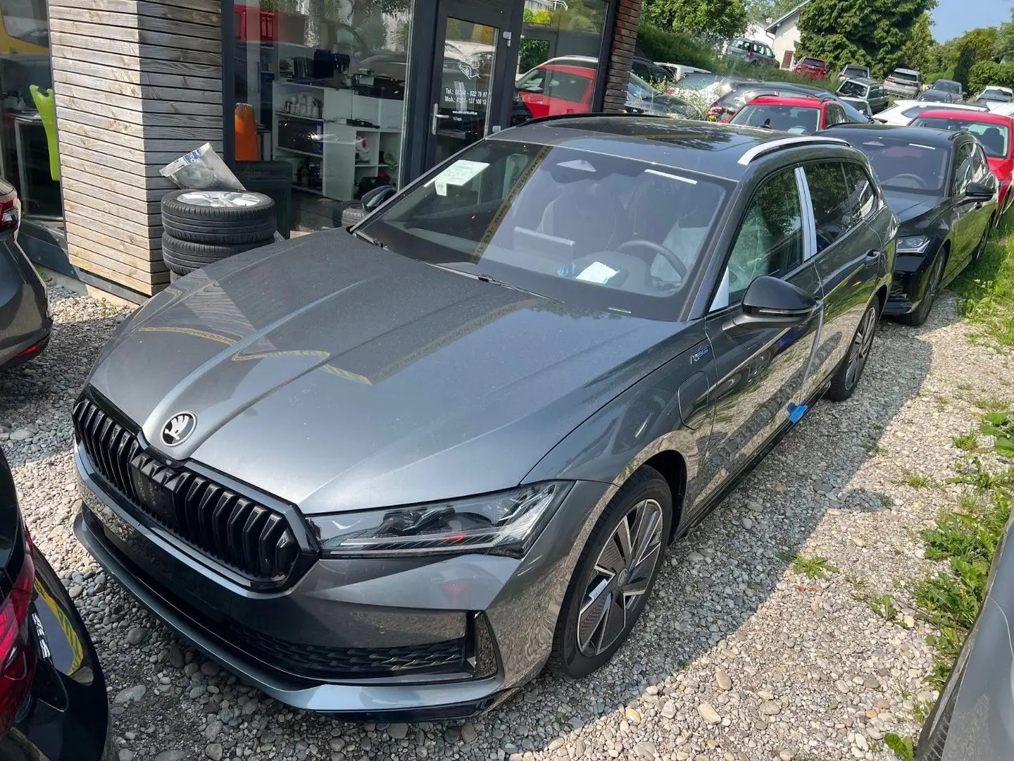 Skoda Superb Combi 1.5TSI iV 150 kW Sportline PANO AHK Gris - 1