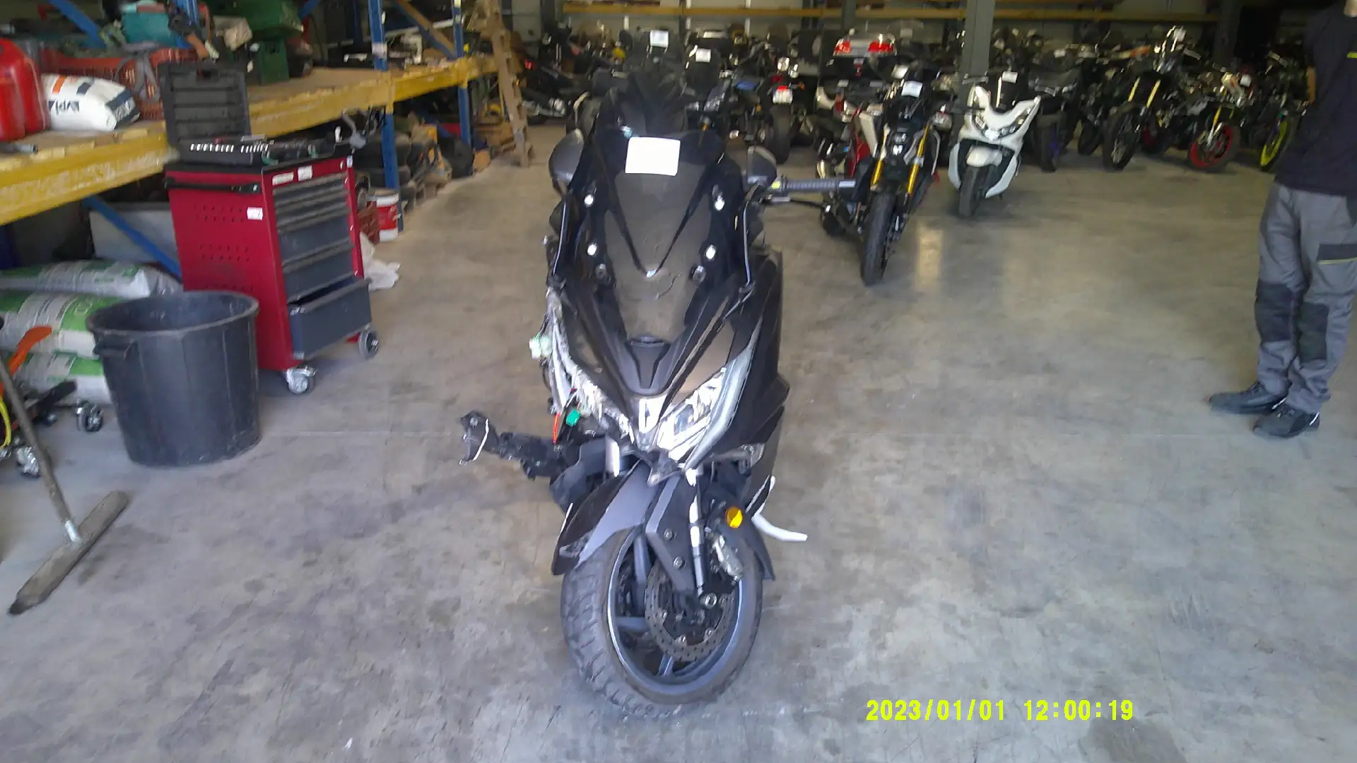 Kymco AK 550 - 2
