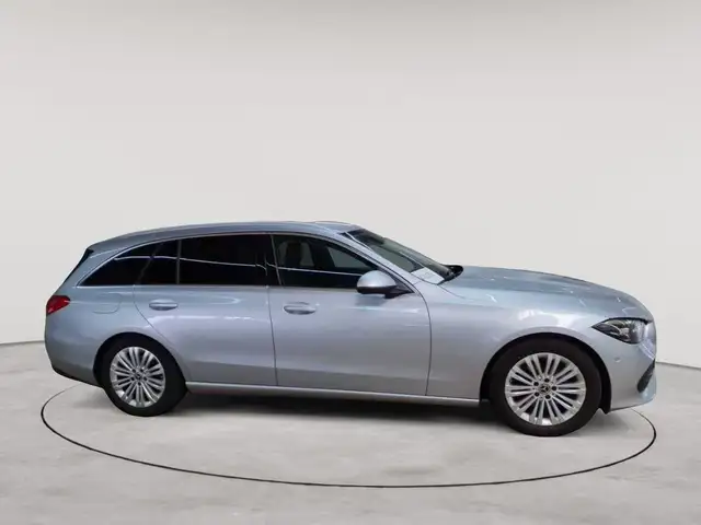 Mercedes-Benz C-Class view 3