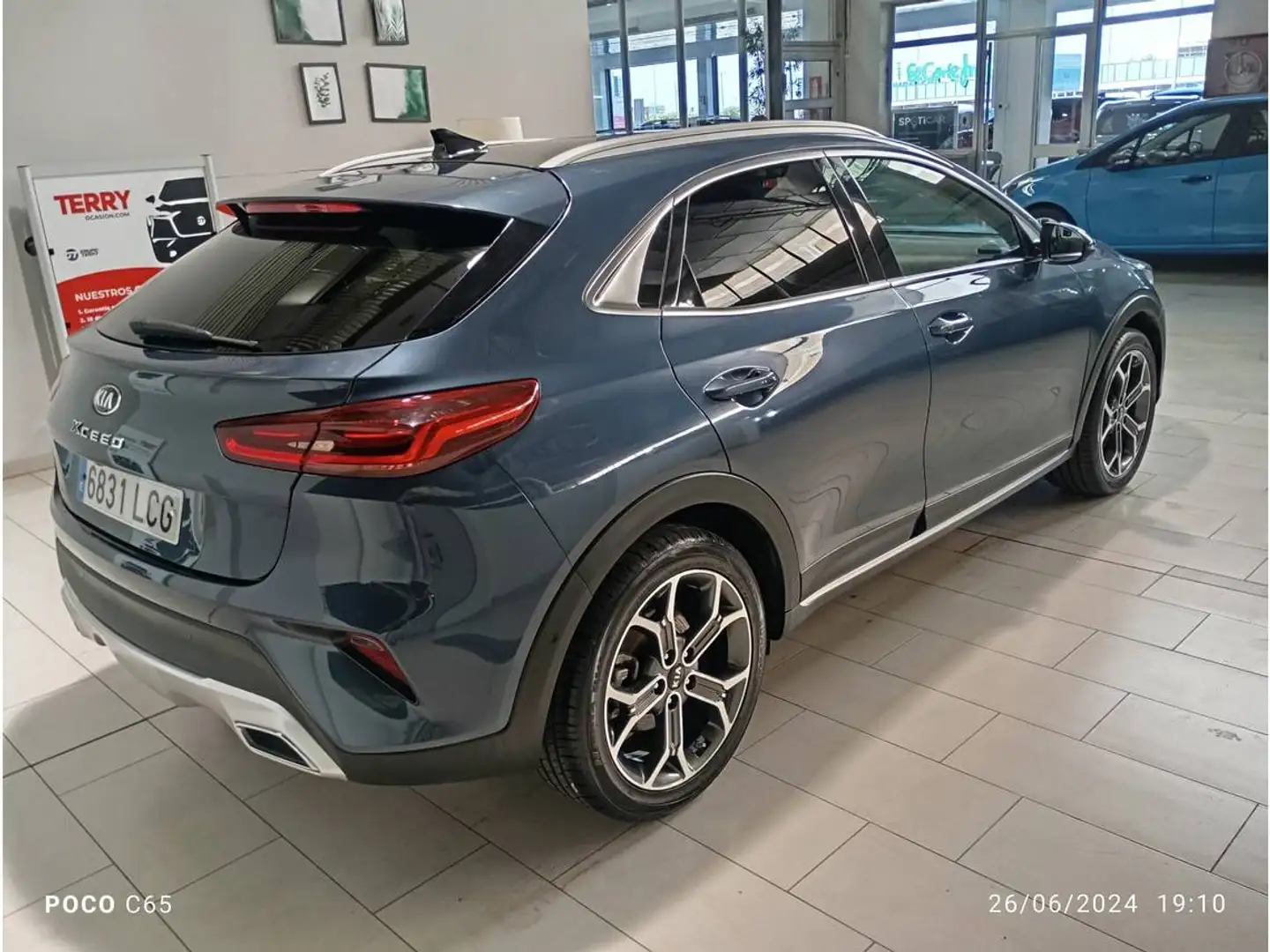 Kia XCeed 1.6 CRDi Eco-Dynamics DCT Emotion 136 Plateado - 2