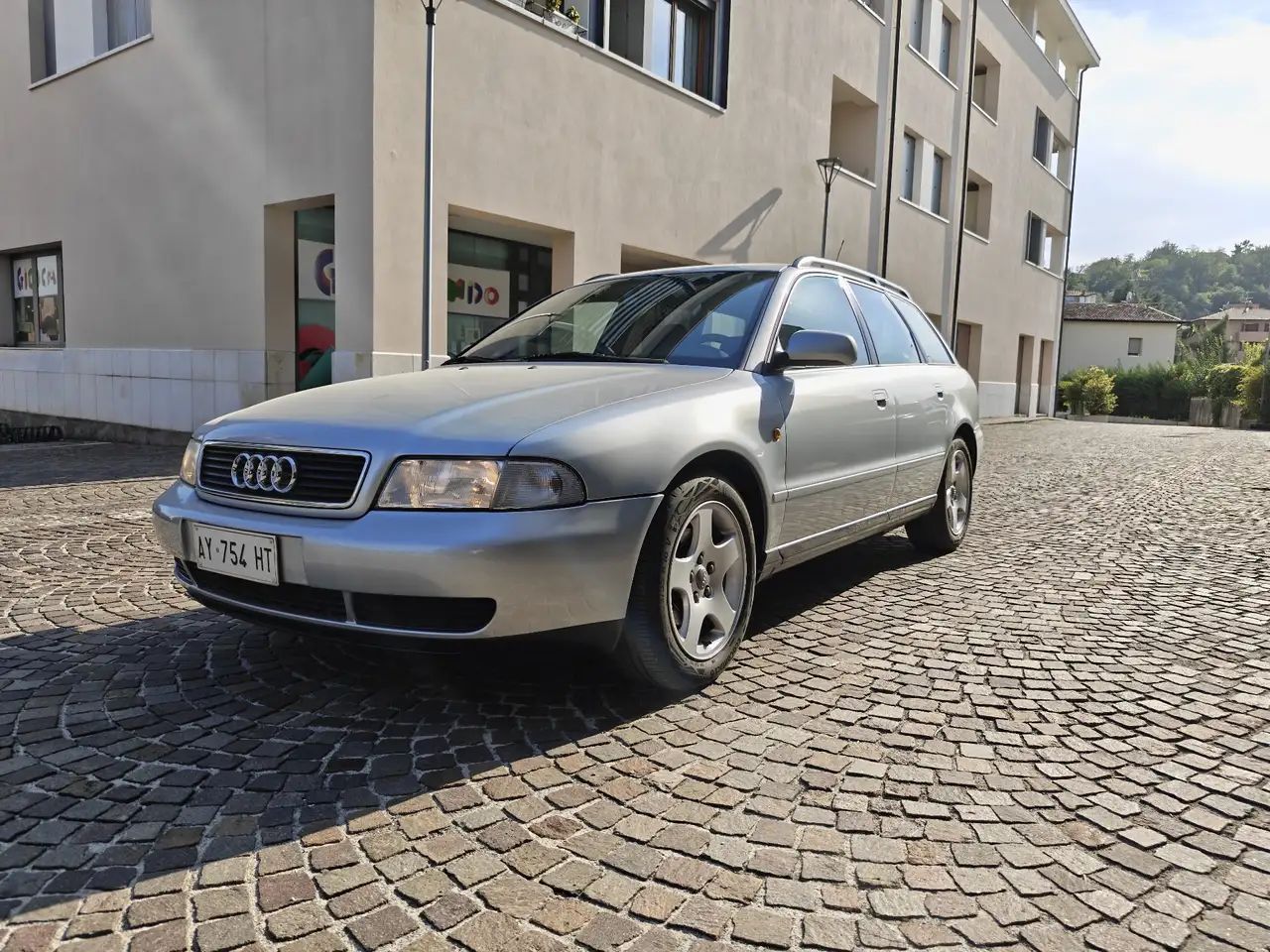 Audi A4 Avant 1.8, foto 2