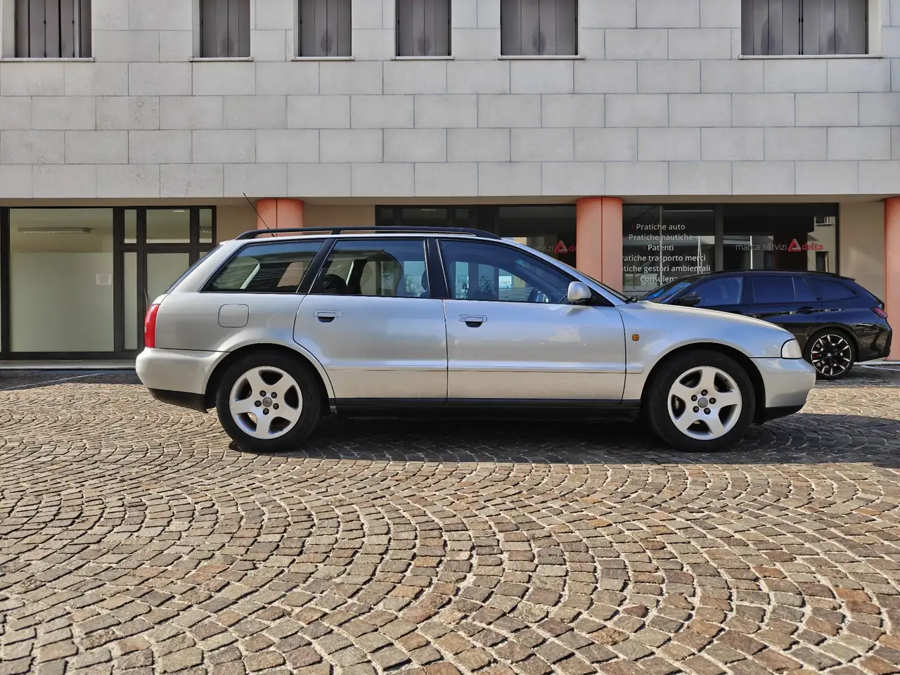 Audi A4 Avant 1.8, foto 9