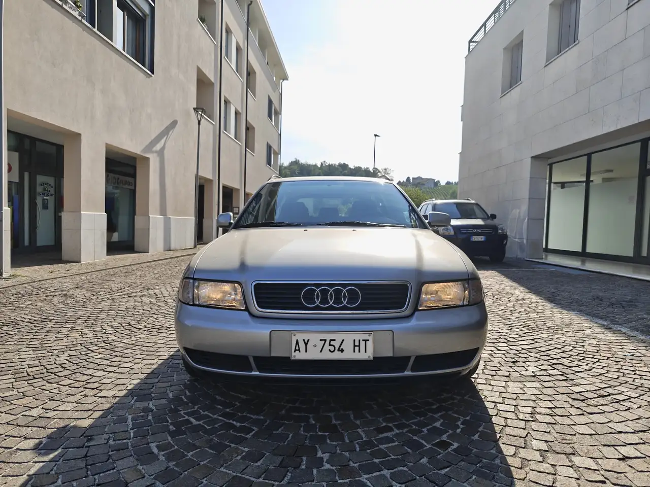 Audi A4 Avant 1.8, foto 1
