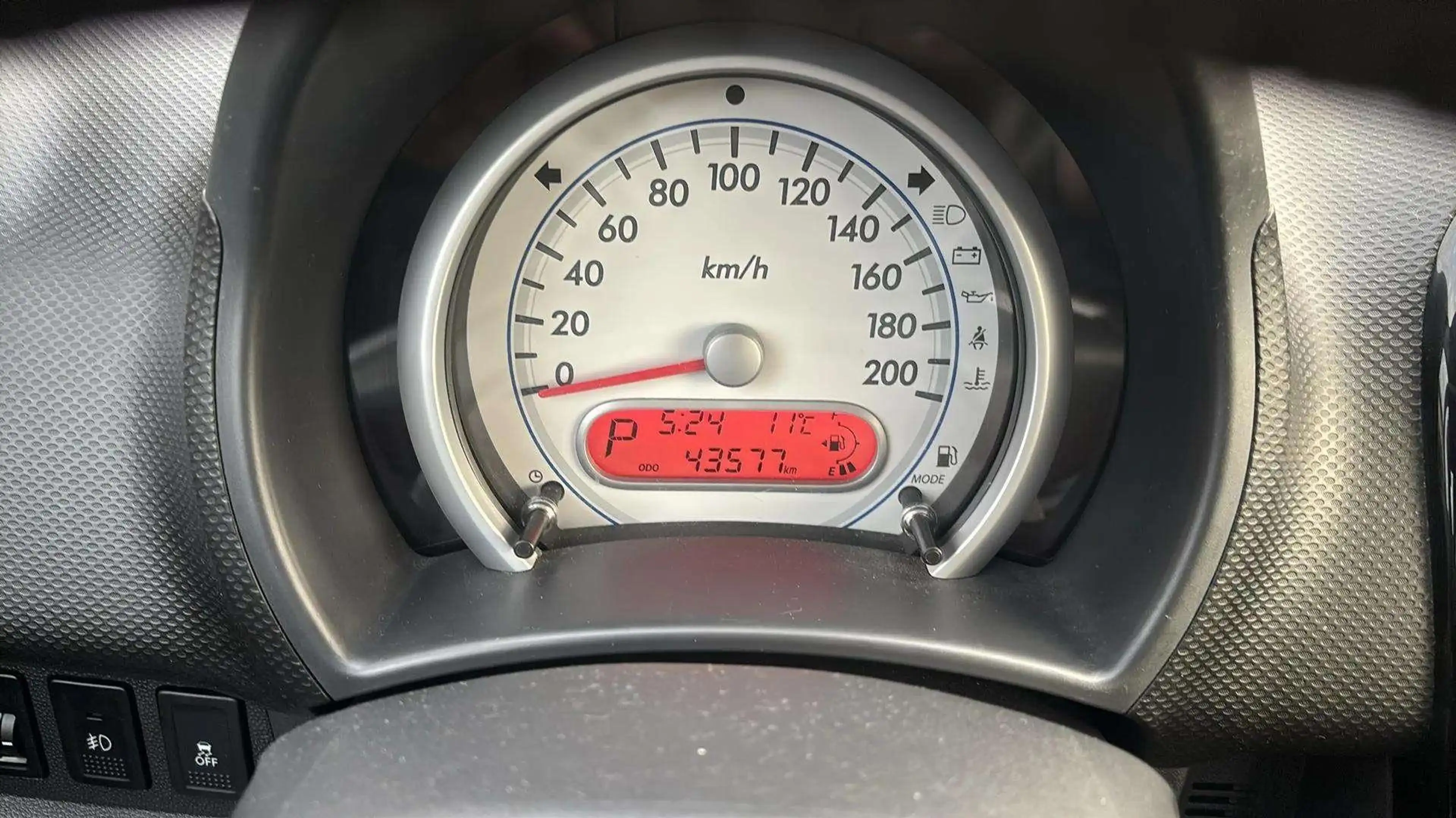 Suzuki Splash Automatik*1.Hand*SHZ*PDC*Klima*Garantie* — photo 12