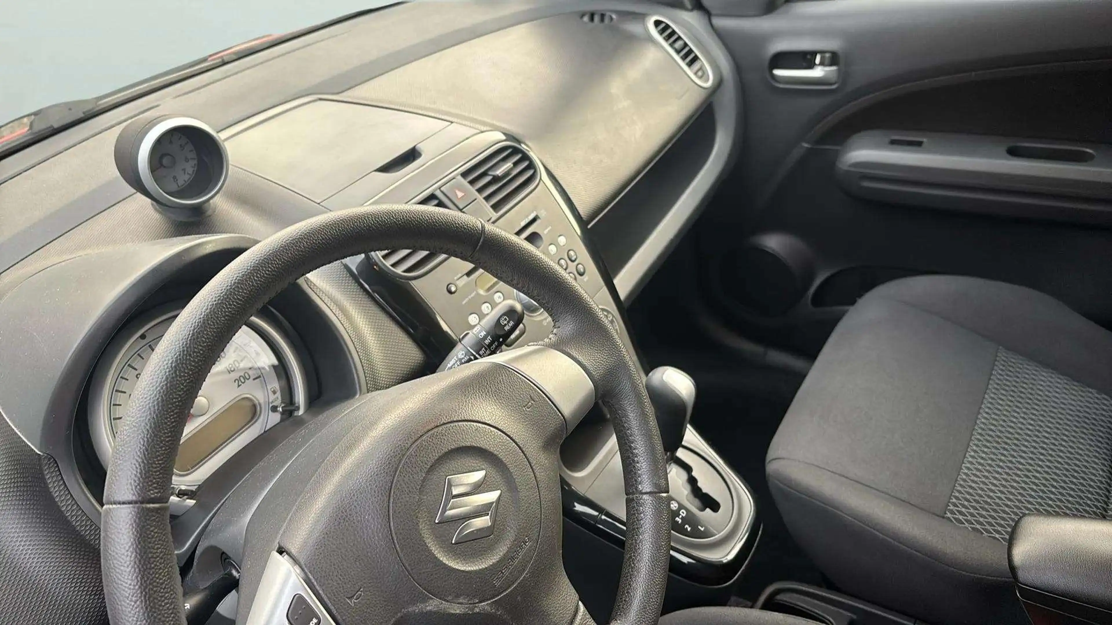 Suzuki Splash Automatik*1.Hand*SHZ*PDC*Klima*Garantie* — photo 9