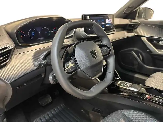Peugeot 2008 view 11
