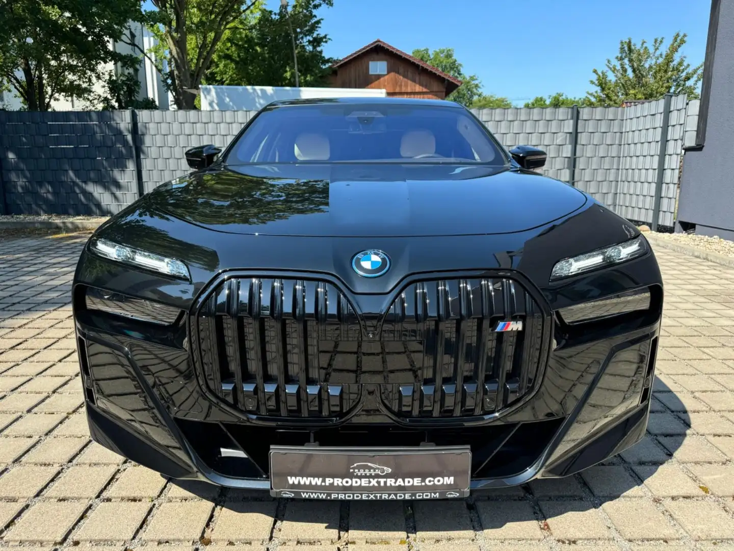 BMW 760 e xDrive Full Options *IN STOCK* Schwarz - 2