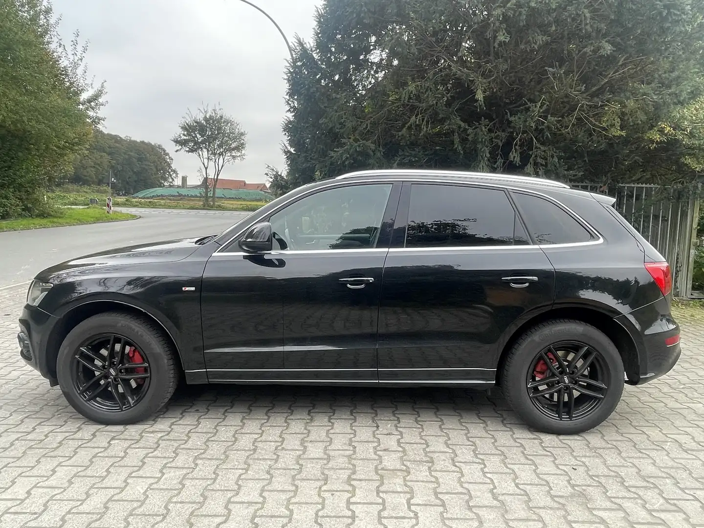 Audi Q5 3.0 TDI (176 kW) quattro Schwarz - 2