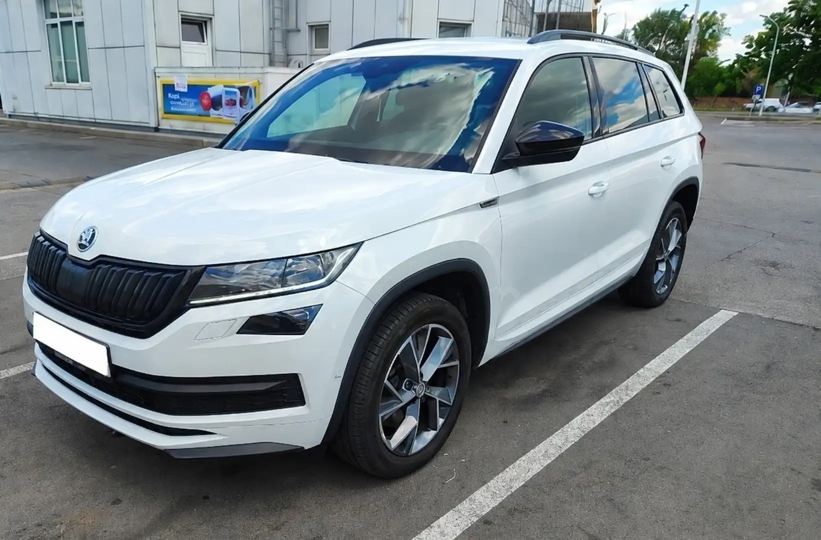 Skoda Kodiaq 2.0 TDI 4x4 DSG Sportline Weiß - 1