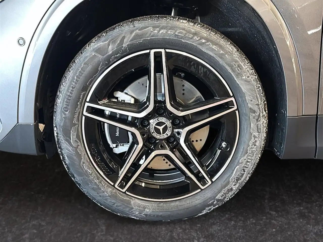 Mercedes-Benz GLA снимка Mercedes-Benz GLA