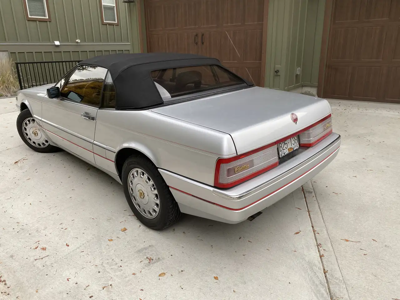 Cadillac Allante снимка Cadillac Allante