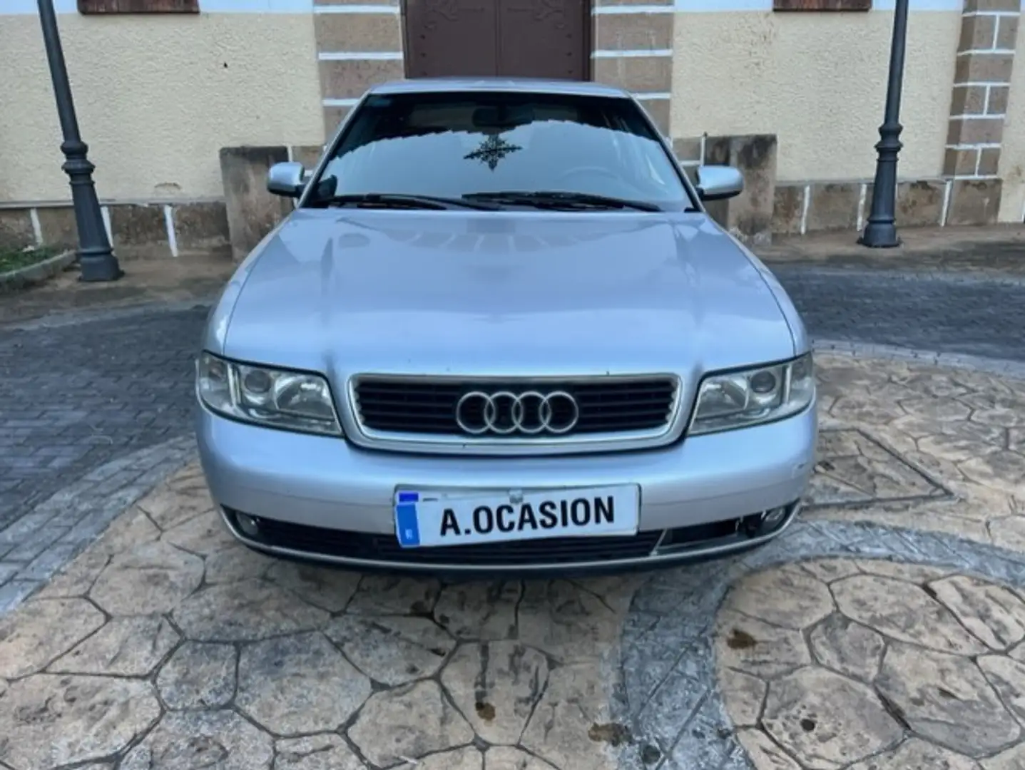 Audi A4 1.9TDI 115 Šedá - 2