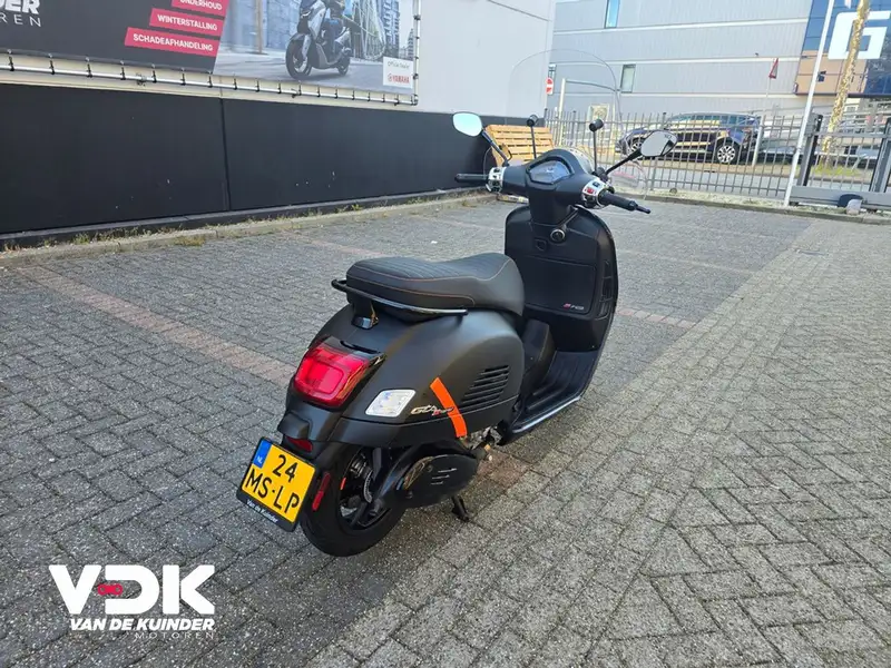 Vespa GTS 300 - foto 4
